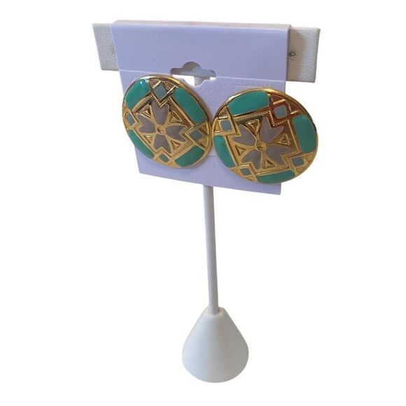 Elegant Vintage Green and Gold Circular Earrings w/ Geometric Design. - Picture 3 of 6